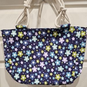 Farmhouse is my style floral bag.